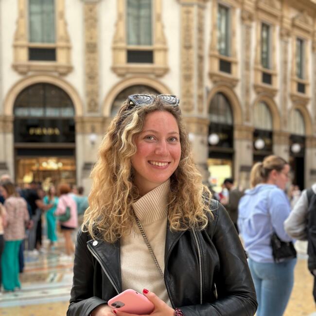 Babysitter in Versailles: Eléonore