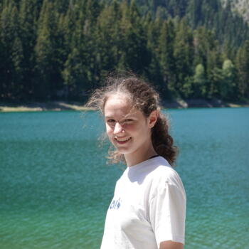 Babysitter in Berlare: Laure