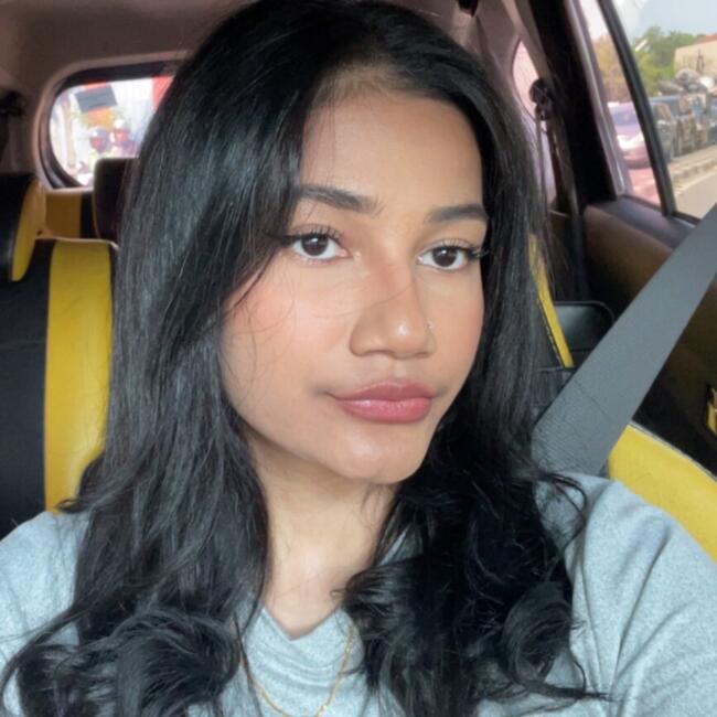 Babysitter in South Tangerang: Vela