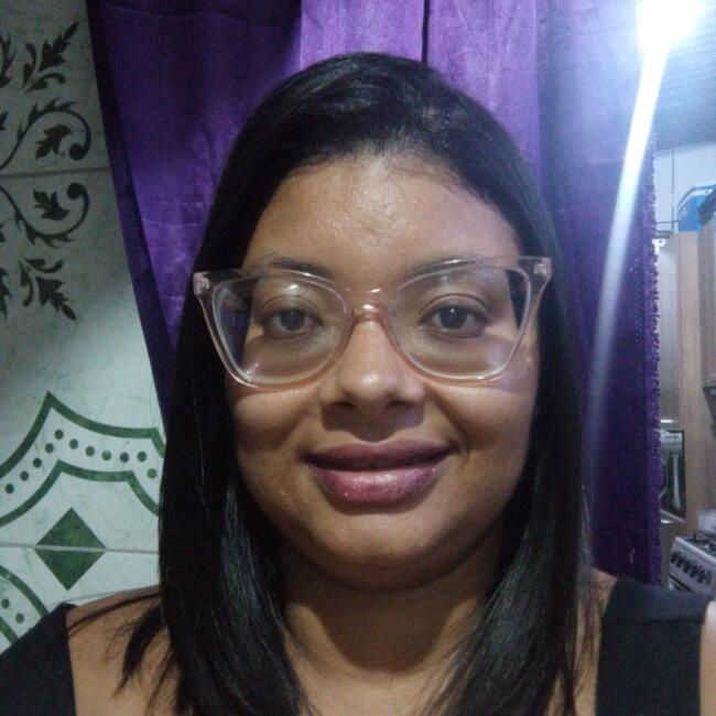 Babá em Salvador: Daiane