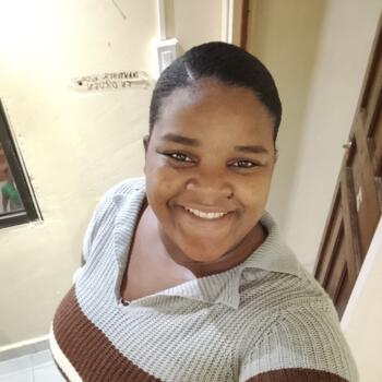 Babysitter in Vista Alegre: Debora