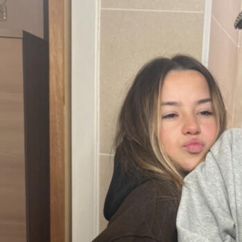 Babysitter in Margny-lès-Compiègne: Lou-Anne