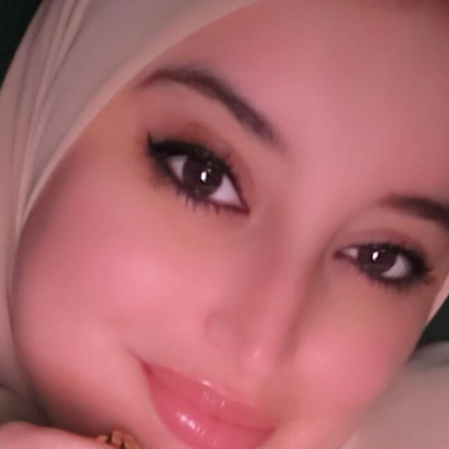 مربية أطفال في الدوحة: Houria