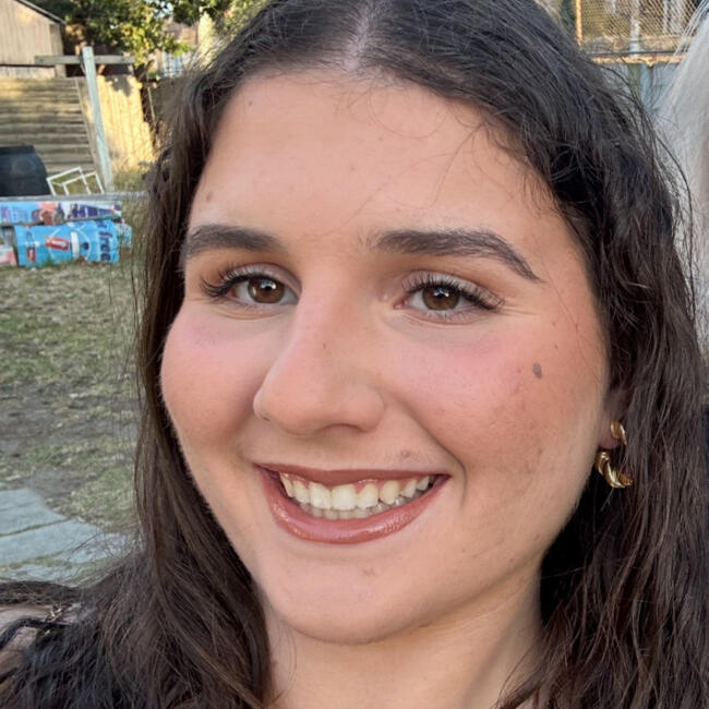 Babysitter in Melbourne: Christina