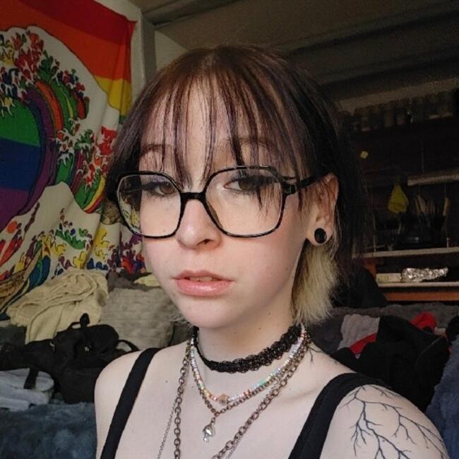 Babysitter in Annecy: Enora