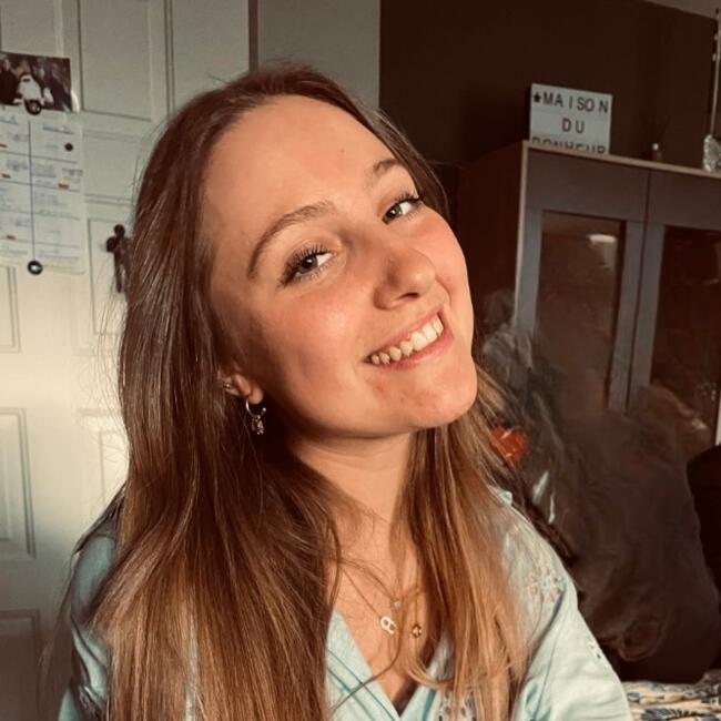 Babysitter in Bordes: Luann