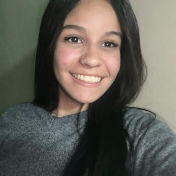 Babá em Cuiabá: Isadora