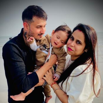 कोलकाता में बेबीसिटिंग की नौकरी: बेबीसिटिंग से जुड़े काम Manish