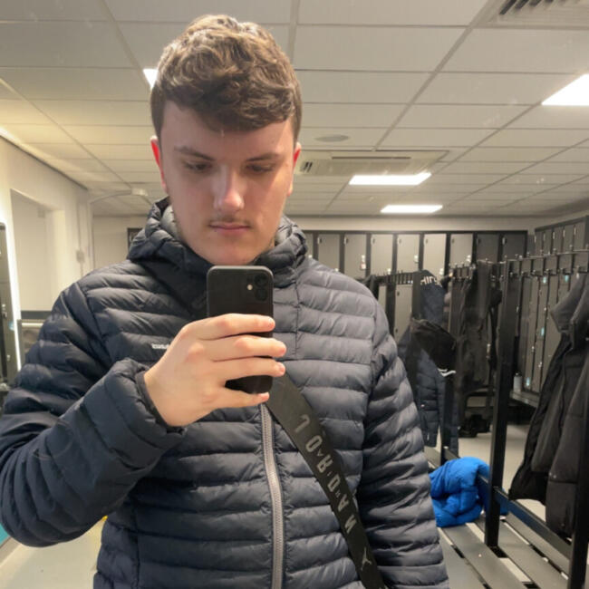 Babysitter in Manchester: Devon