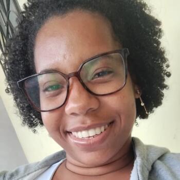 Babysitter in Salvador: Izy