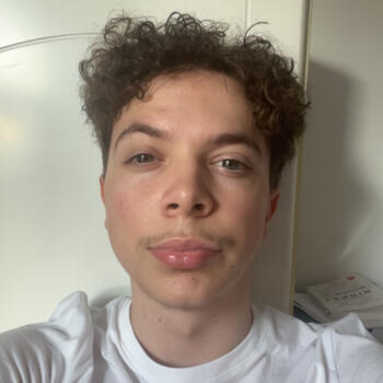 Babysitter in Saint-Gilles: Antoine