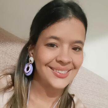 Babysitter in Vitória: Amanda