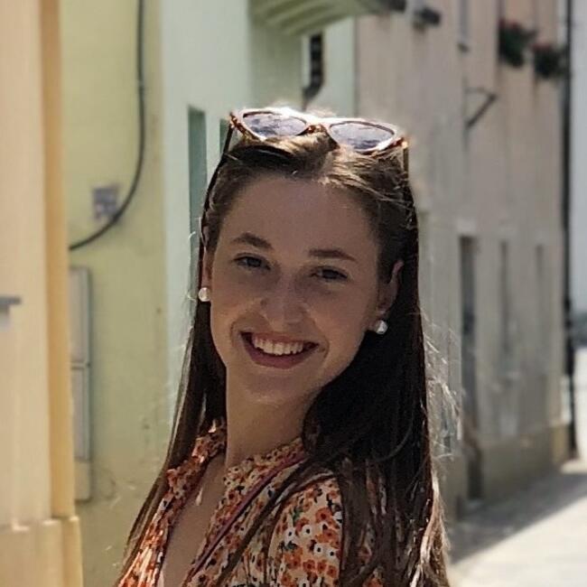 Babysitter in San Fernando: Urša