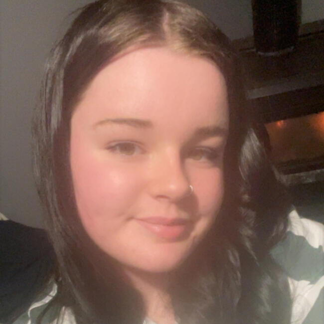 Babysitter in Invercargill: Alora