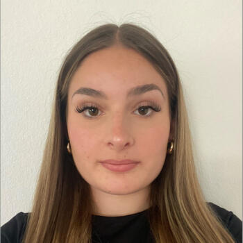 Babysitter in Nyon: Théa