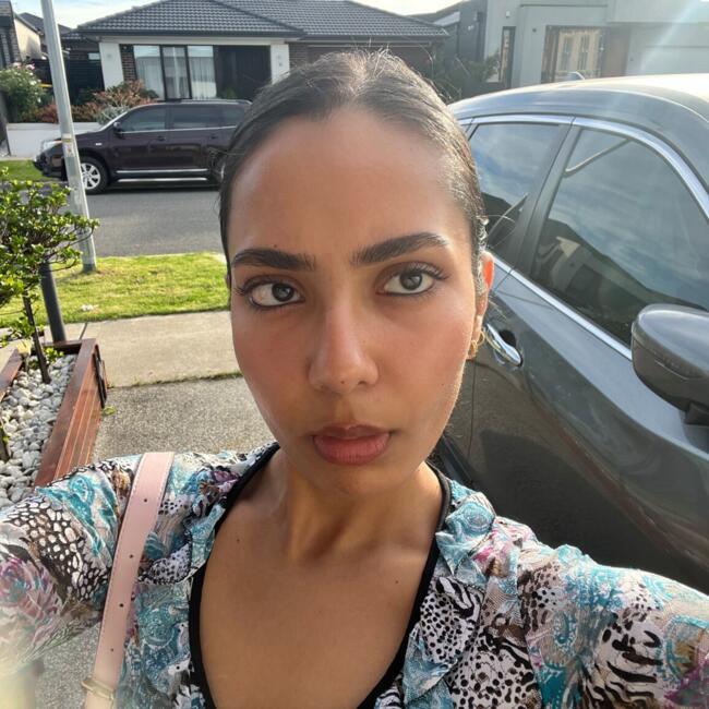 Babysitter in Melbourne: Riyana
