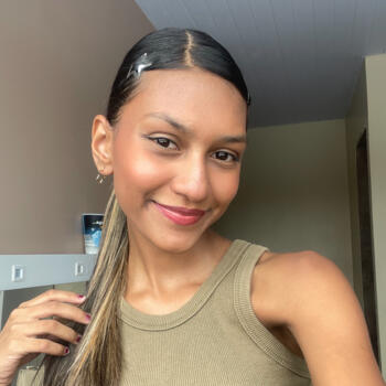 Babysitter in Belém: Alana