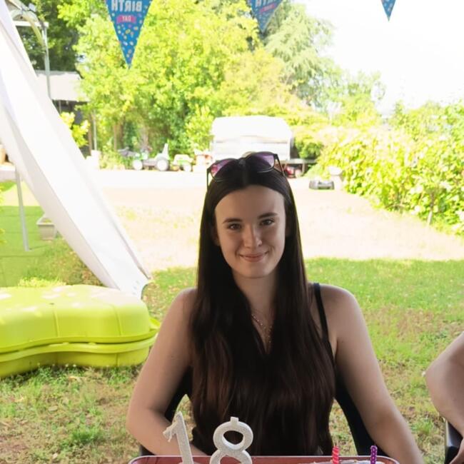 Babysitter in Pérenchies: Manon