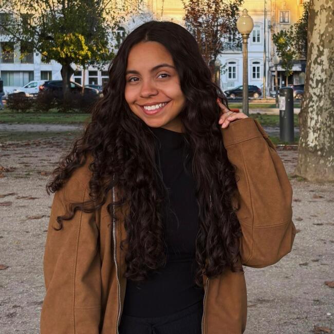 Babysitter in Coimbra: Nathalya