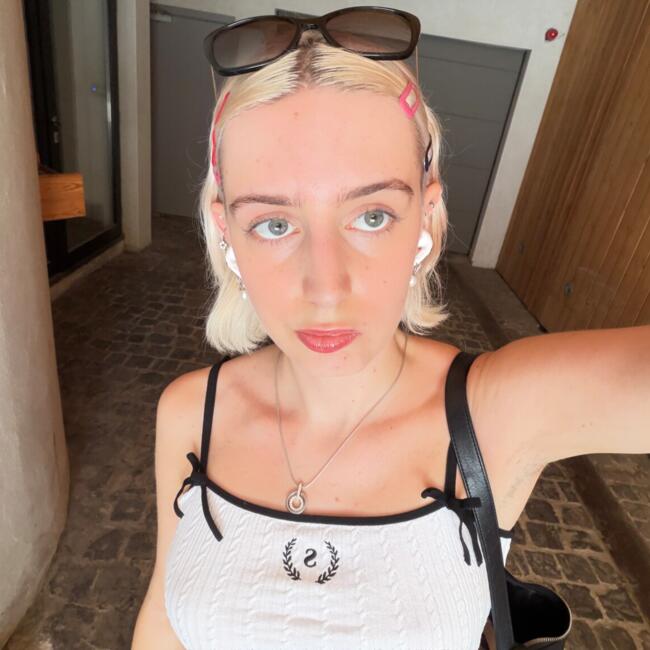 Babysitter in Paris: Naïa