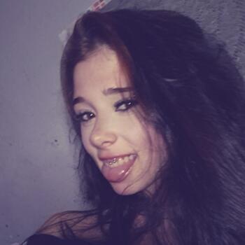 Babysitter in West Molesey: Crystal