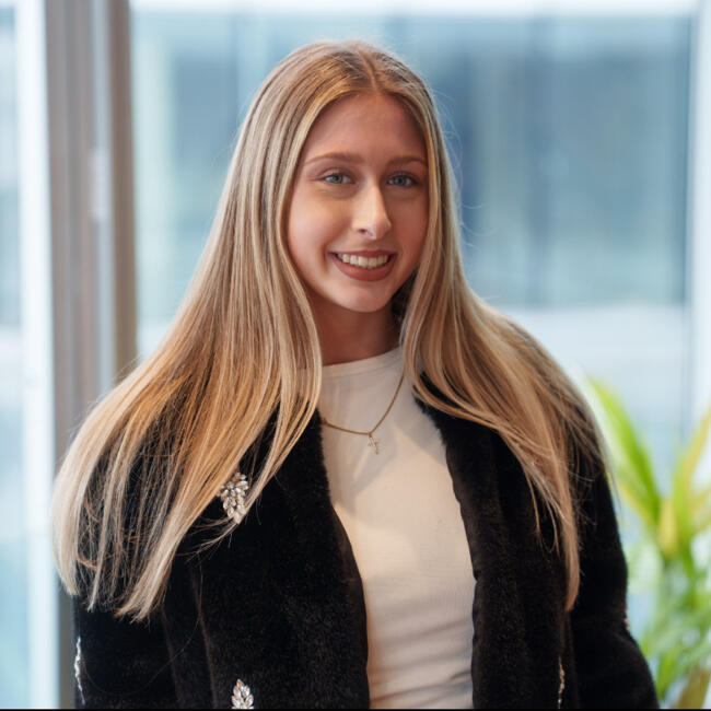 Babysitter in Aix-Noulette: Camille