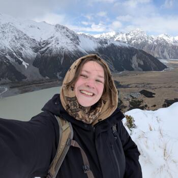 Babysitter in Sunshine Coast: Rayne