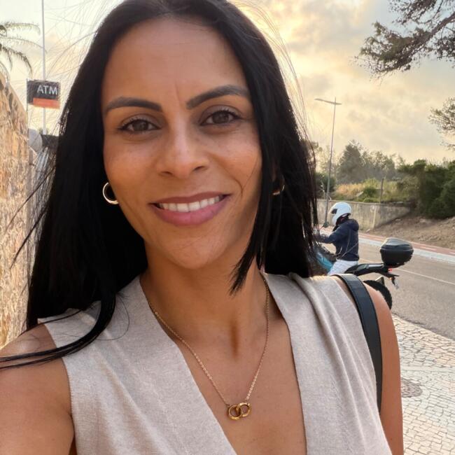 Babysitter in Carregado: Gilceli