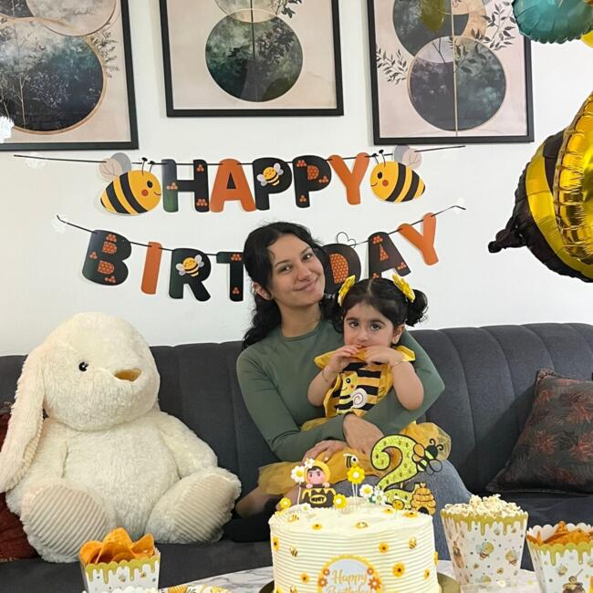 Pengasuh di Antwerp: Heve