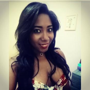 Babysitting Jobs in Salvador: babysitting job Deisi
