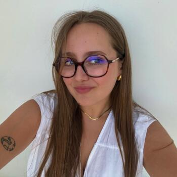 Babysitter in Angers: Celine