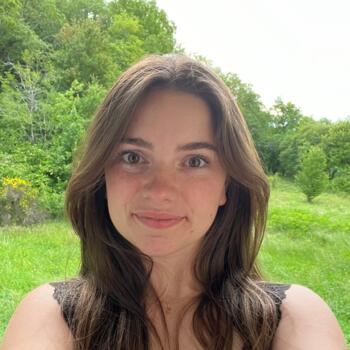Babysitter in Huddersfield: Stella