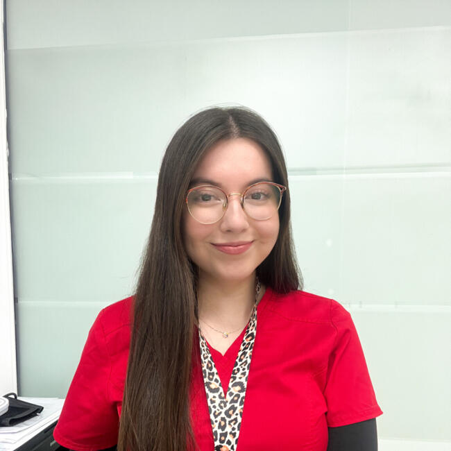 Babysitter in San Fernando: Yanira
