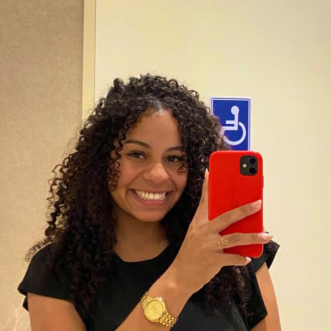 Babysitter in Balneário Camboriú: Nalanda