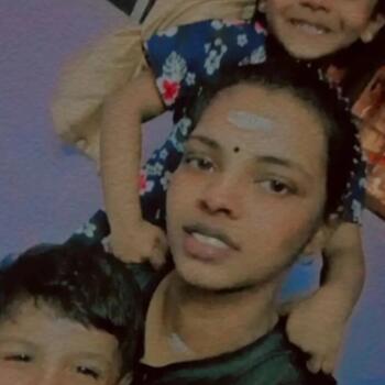 Babysitter Kampung Baru Subang: Mona