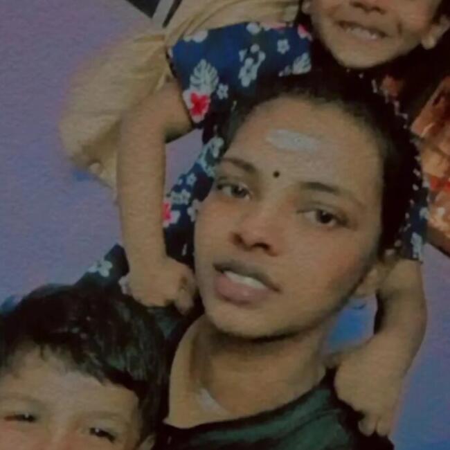 Babysitter in Kampung Baru Subang: Mona