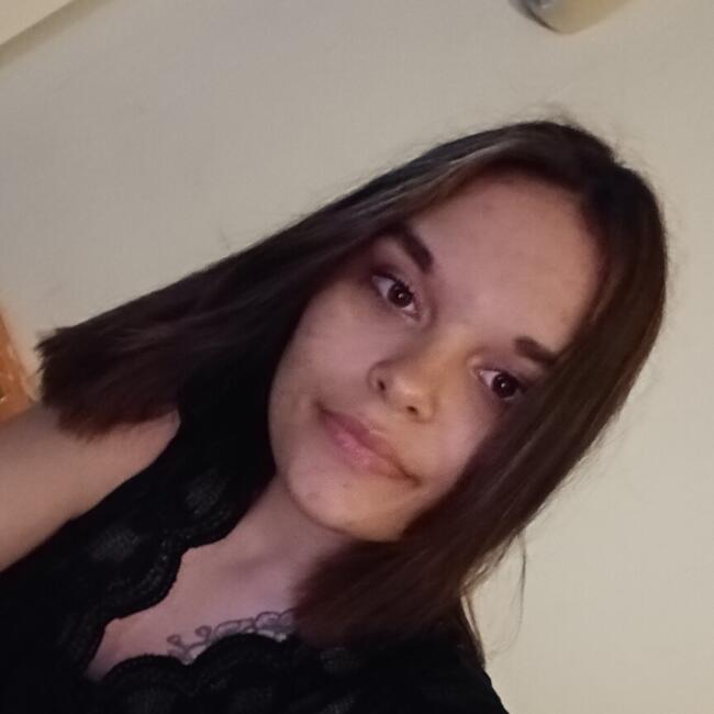 Babysitter in Montluçon: Tania