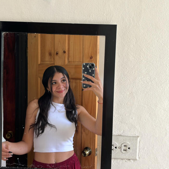 Babysitter in San Pedro: Camila