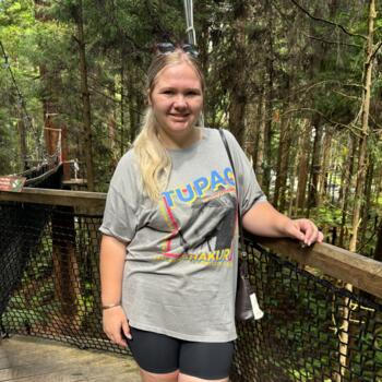 Babysitter in Forest Hill: Kacie