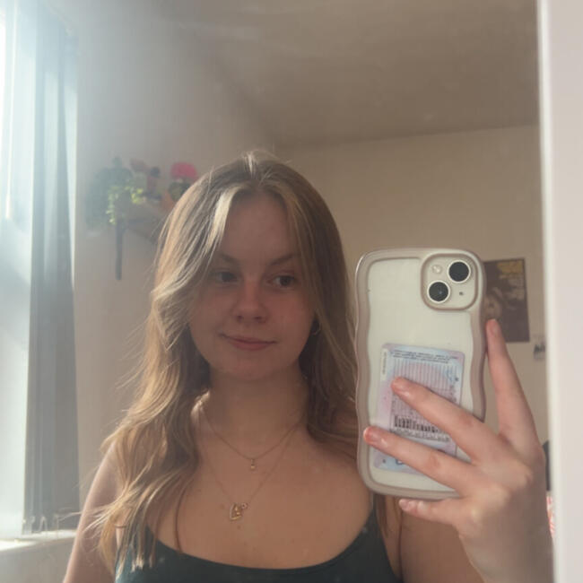 Babysitter in Halifax: Emma