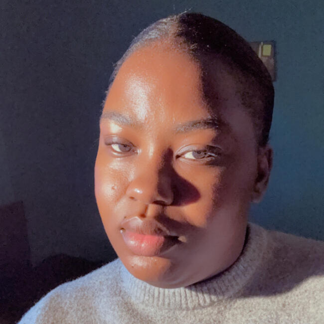 Babysitter in Garches: Émilie