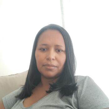 Babysitter in São Pedro da Aldeia: LUCIANA