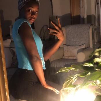 Babysitter in Nottingham: Destiney