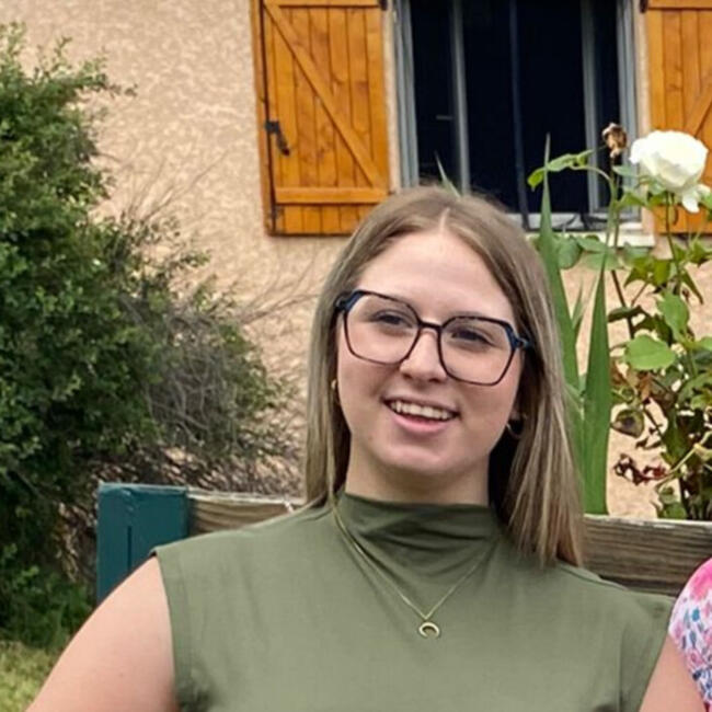 Babysitter in Chaussan: Alexine