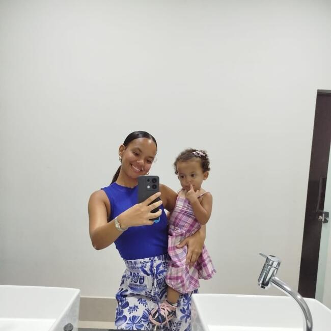 Babysitter in Uberlândia: Julia