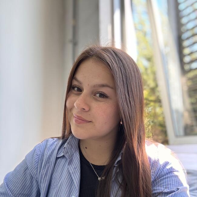 Babysitter in Concepción: Almendra isidora