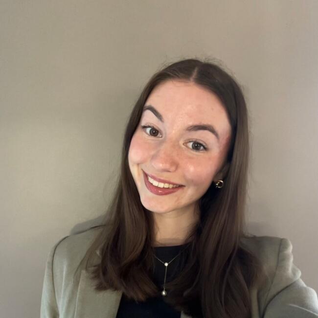 Babysitter in Lyon: Louise