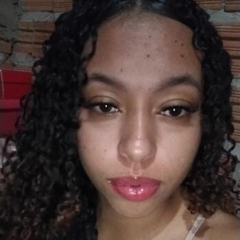 Babysitter in União: Yasmim