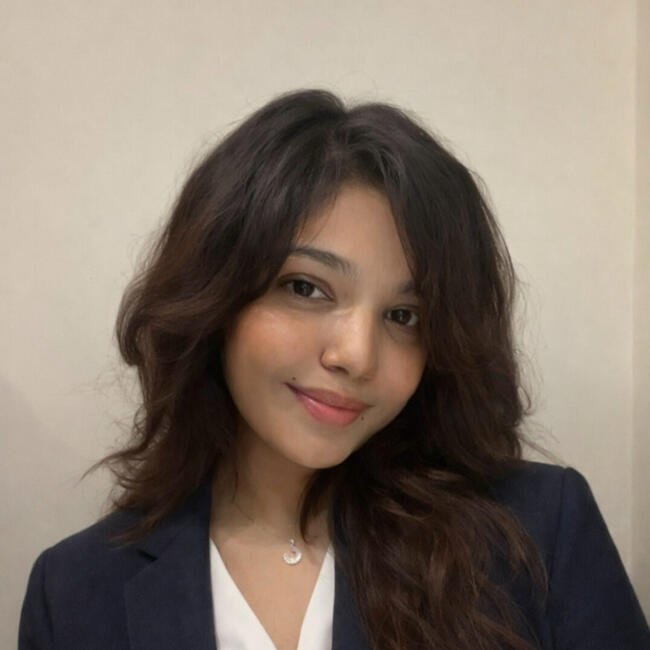 Babysitter in Indore: Deepti