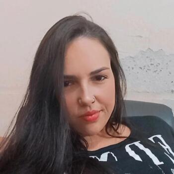 Babysitter Tupã: Larissa